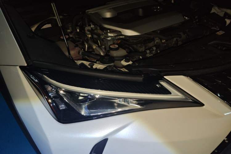 Used Lexus UX 2019 260h Explore-Cool Edition China V Standard Right Front Headlight
