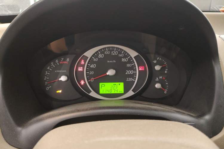 Used Hyundai Tucson 2009 2.0L Automatic Two-Wheel Drive with Sunroof Instrument Cluster