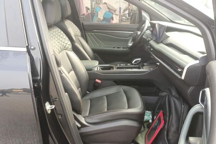 Used Geely Auto Haoyue L 2023 2.0T DCT Prestige Edition