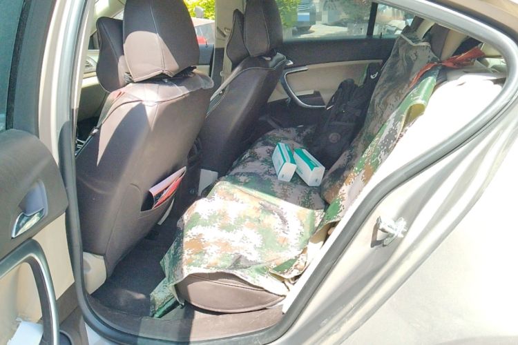 Used Buick Regal 2011 2.4L SIDI Comfort Edition Left Rear Seat