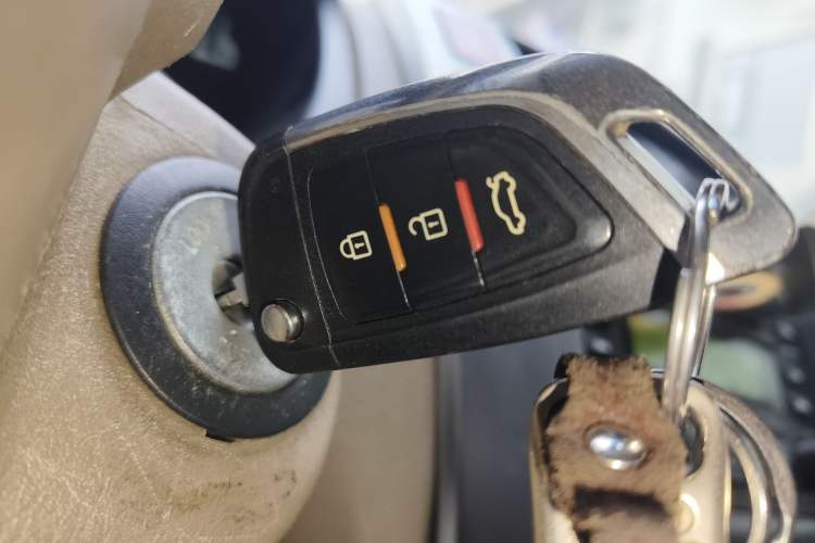 Used Hyundai Tucson 2009 2.0L Manual Two-Wheel Drive Fashion Edition