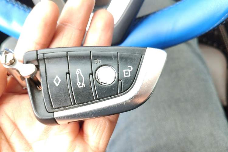 Used BMW X3 2018 xDrive28i Luxury Package China VI Emission Standard Vehicle Key