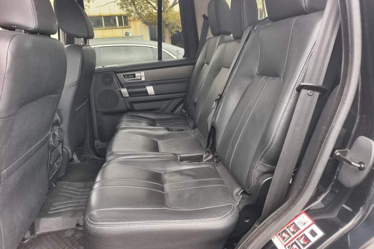 Used Land Rover Discovery  Left Rear Seat