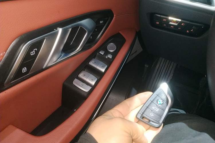 Used BMW i3 2025 eDrive 40 L Midnight Sports Package