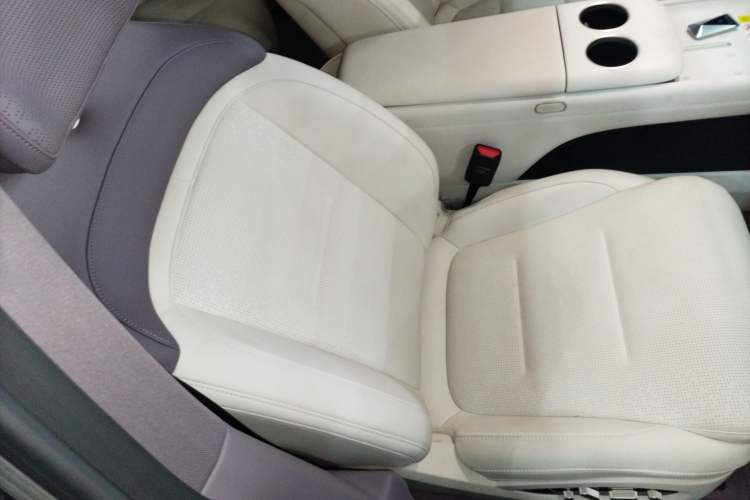 Used Avatr 06 2025 Pro Range-Extended Edition Right Front Seat