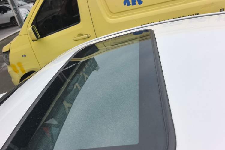 Used Haima Fumei 2016 1.6L Manual Prestige Model Upgrade Roof