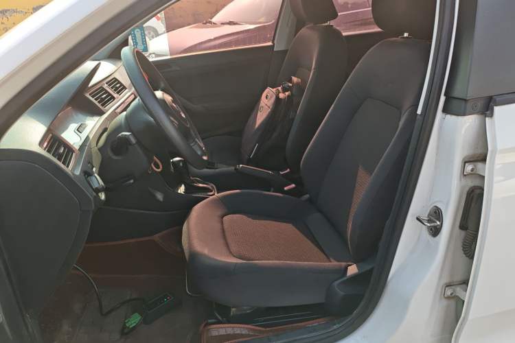 Used Volkswagen Santana 2015 1.6L Automatic Fashion Edition