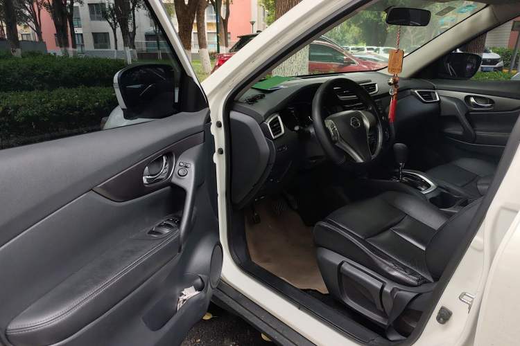 Used Nissan X-Trail 2014 2.0L CVT Comfort Edition 2WD
