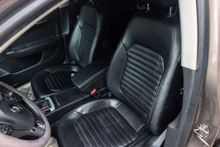 Used Volkswagen Magotan 2012 1.8TSI Luxury Model Left Front Seat