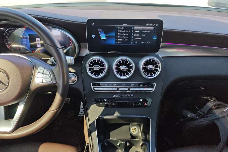 Used Mercedes-Benz GLC 2018 Facelift GLC 260 4MATIC Luxury Edition Audio And AC Panel