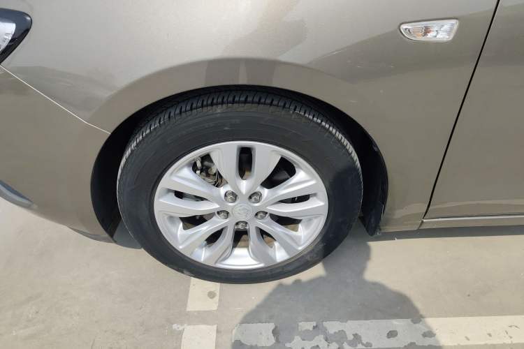 Used Buick GT 2021 Exemplar 1.5L Automatic Elite Version Left Front Wheel Hub