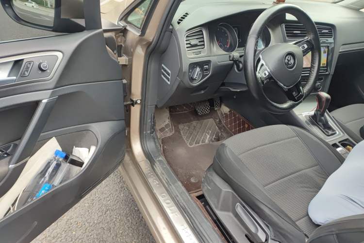 Used Volkswagen Golf 2015 1.4TSI Automatic Comfort Model