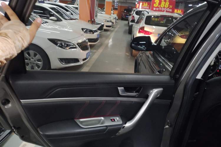 Used Haval H6 2015 Sport Edition 1.5T Automatic Two-Wheel Drive Luxury Model