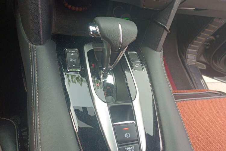 Used Honda UR-V 2020 240TURBO Two-Wheel Drive Zhiyue Version Gear Lever