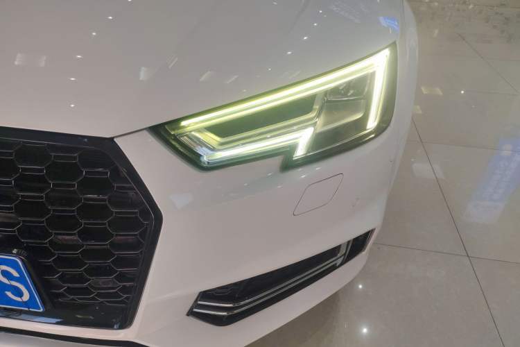 Used Audi A4L 2019 40 TFSI Ambition China VI