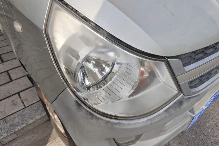 Used Wuling Zhiguang 2015 1.2L S Practical Model LSI Right Front Headlight