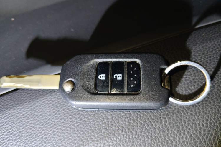 Used Honda Jade 2013 1.8L automatic Comfort version 5 seats