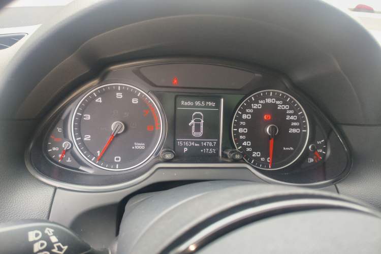 Used Audi Q5 2016 40 TFSI Trendy Edition Instrument Cluster