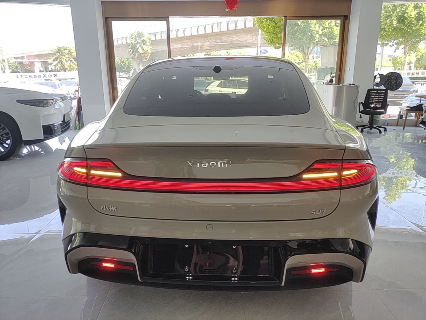 Xiaomi Auto SU7 2024 Rear-Drive Ultra-Long Range Advanced Pro-Level Intelligent Driving Version — снимка 5