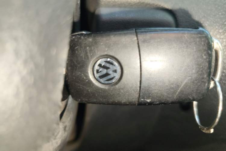 Used Volkswagen Polo 2012 1.6L Cross Polo MT Vehicle Key