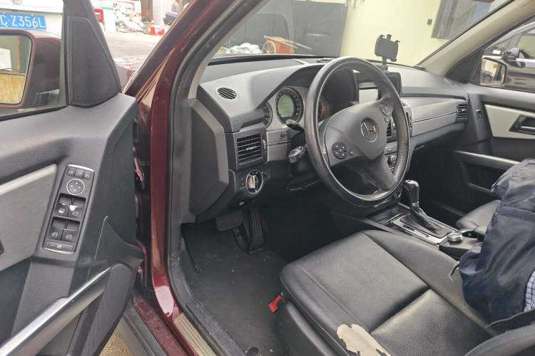 Used Mercedes-Benz GLK-Class 2011 GLK 300 4MATIC Dynamic Model Driver Seat