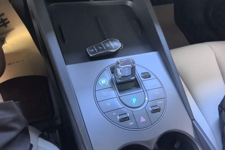 Used BYD Seal 06 New Energy 2024 DM-i 80KM Luxury Model
