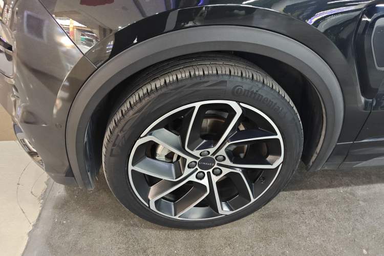 Used Lynk & Co 05 2020 2.0TD Two-Wheel Drive Shine Halo Left Front Wheel Hub