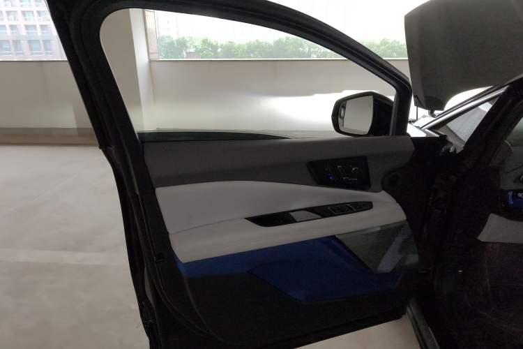 Used Cadillac OPTIQ 2024 Standard Range Version