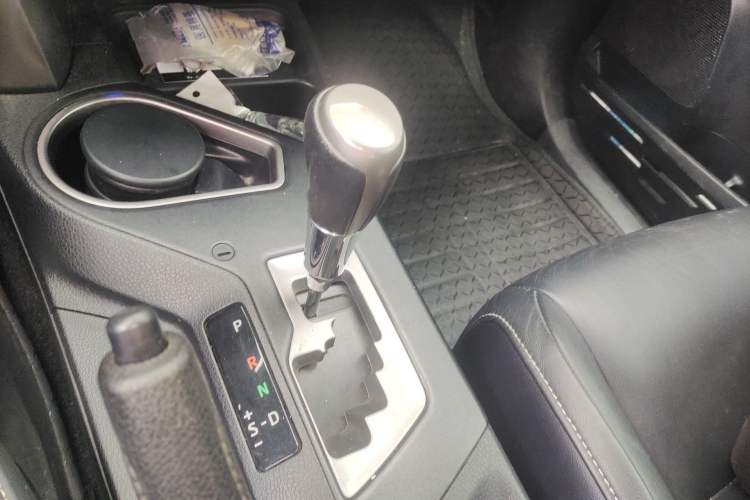 Used Toyota RAV4 2016 2.5L Automatic 4x4 Elite Edition
