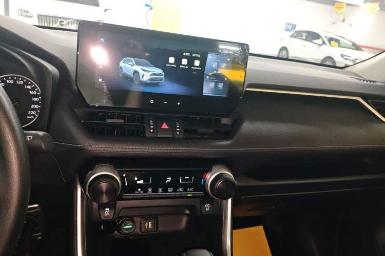 Used Toyota RAV4 2023 2.0L CVT Two-Wheel Drive Urban Edition
