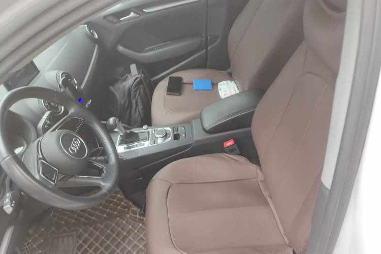 Used Audi A3 2017 Limousine 35 TFSI Ambition Edition Left Front Seat