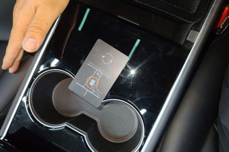 Used Tesla Model 3 2020 Refreshed Version Long-Range Rear-Wheel Drive Vehicle Key