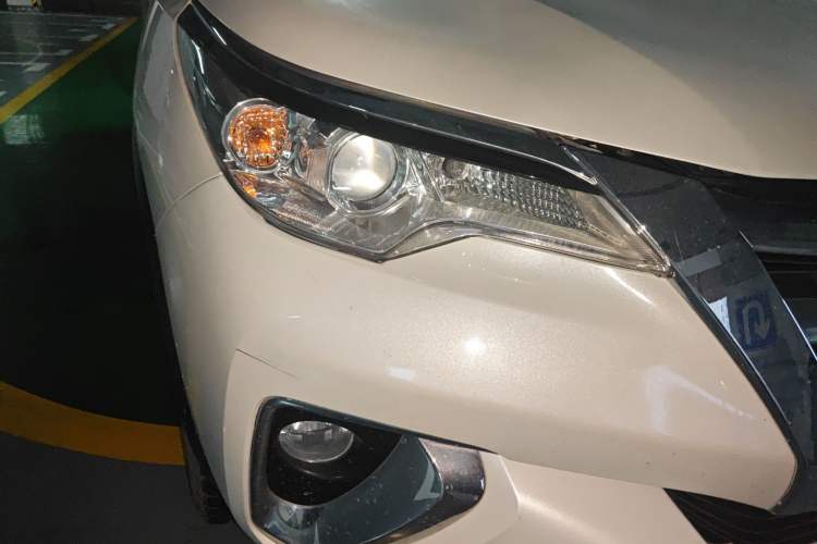 Used Toyota Fortuner 2016 2.7L Middle East Version Right Front Headlight