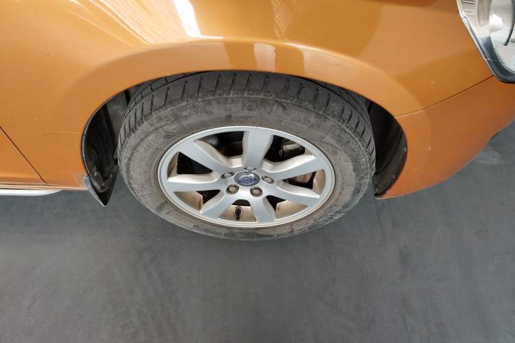 Used Volvo S60 2012 1.6T DRIVe Comfort Edition Right Front Wheel Hub