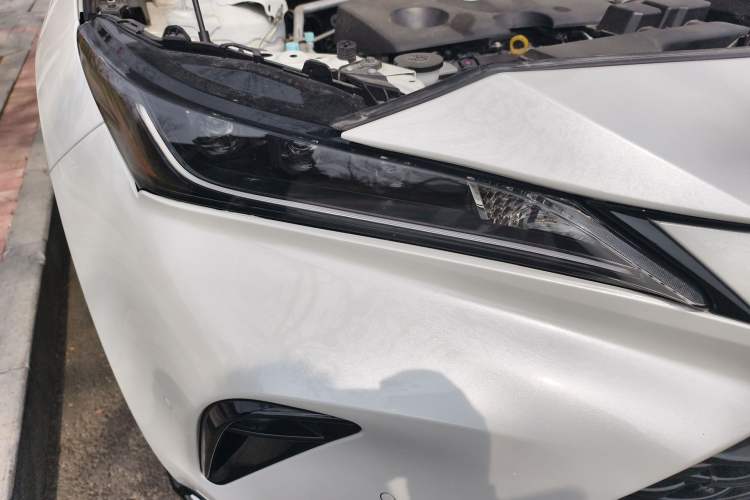 Used Toyota Venza 2023 2.0L CVT Two-Wheel Drive Luxury Edition
