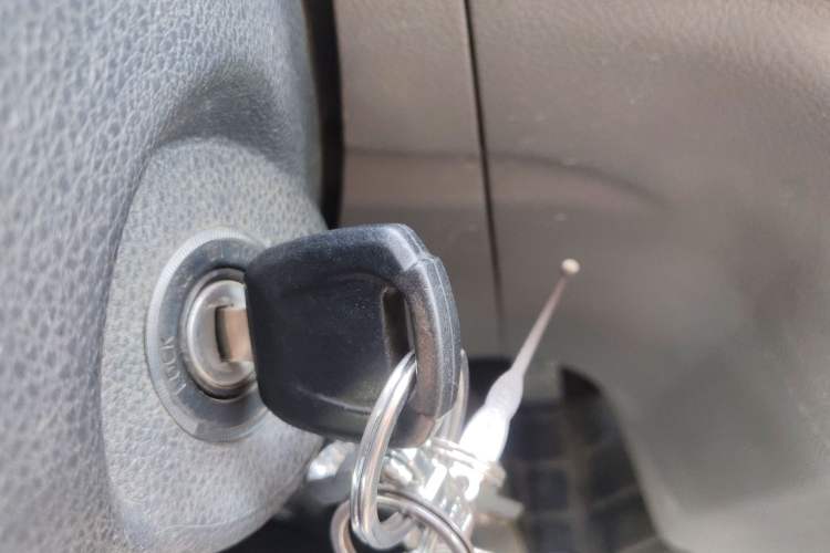 Used Foton Toano 2016 2.5T Commercial Version Long Wheelbase 4J25TC1