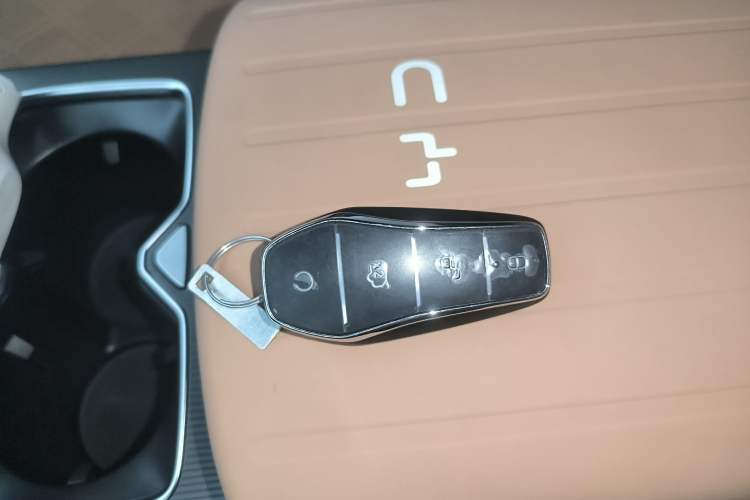 Used BYD Song L DM-i 2025 Intelligent Driving Version 112 km Leading Trim Interior 1