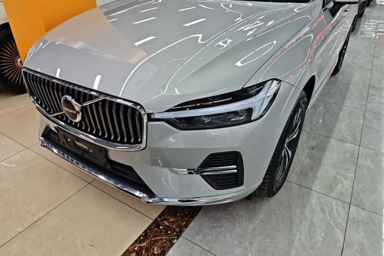 Used Volvo XC60 2025 B5 4x4 Smart Luxury Edition

