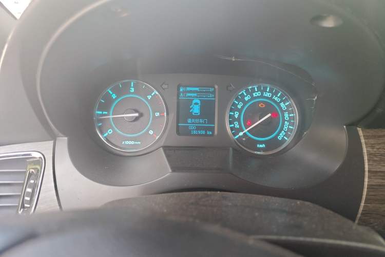 Used JAC Group Refine M5 2014 1.9T Diesel Manual Business Edition
