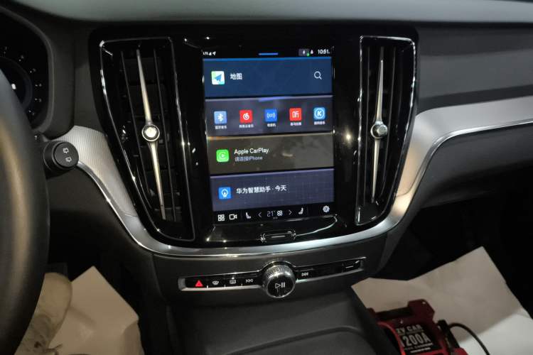 Used Volvo V60 2024 B5 Zhiyuan Sport Edition
