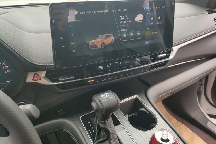 Used Toyota SIENNA 2024 2.5L Hybrid Four-Wheel Drive Prestige Edition