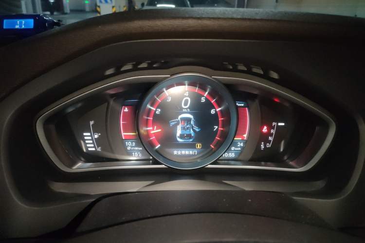 Used Volvo V40 2015 1.6T Zhiyi Edition