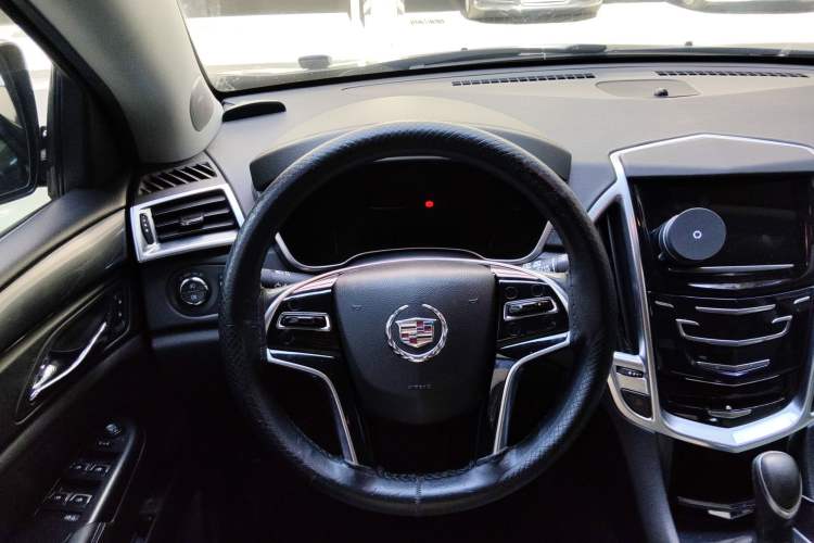 Used Cadillac SRX 2015 3.0L Comfort Version
