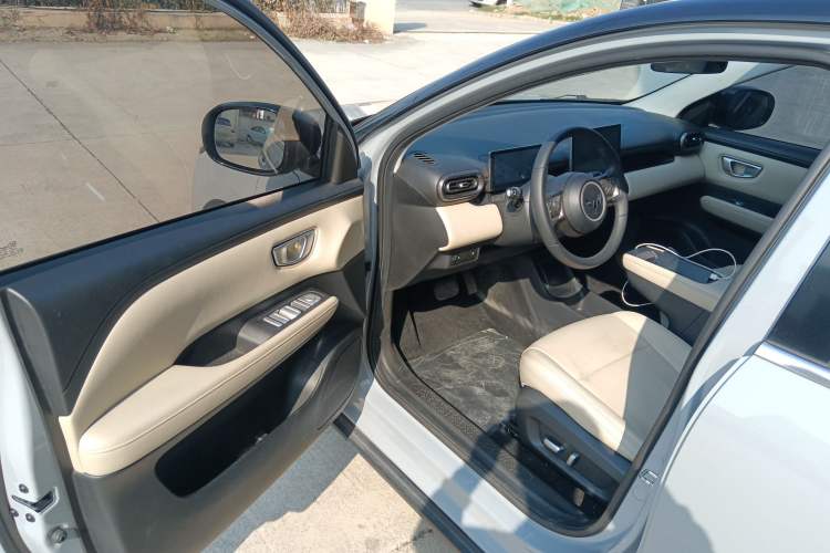 Used Wuling Bingo PLUS 2024 510 km Flagship Edition Four-Seater Version
