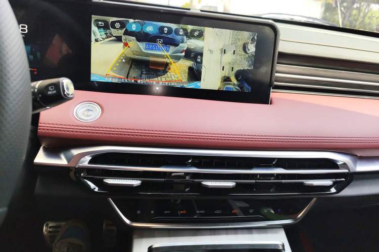 Used JETOUR X70 PRO 2023 1.5T DCT Comfort Edition 5 Seats