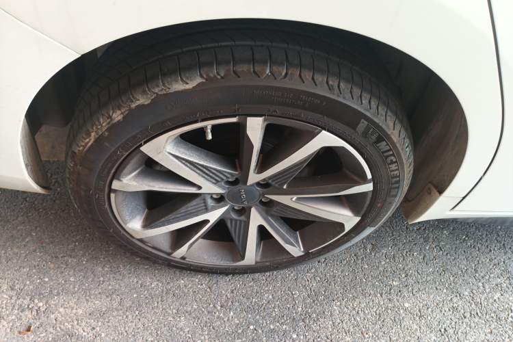 Used AION S Plus 2022 80 Tech Edition
