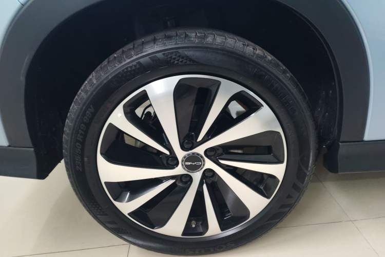 Used BYD Song PLUS New Energy 2023 Champion Edition DM-i 110KM Flagship Model
