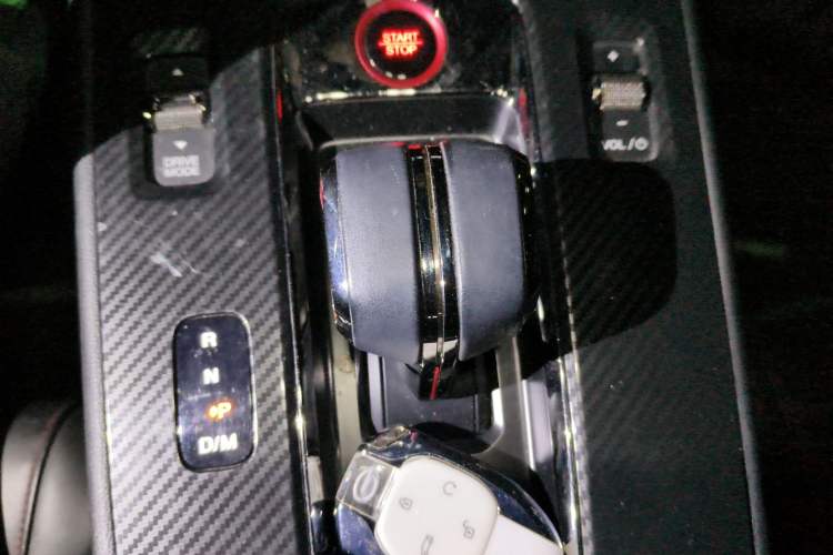 Used GAC Trumpchi EMPOW 2021 270T DCT J15 Version Gear Lever