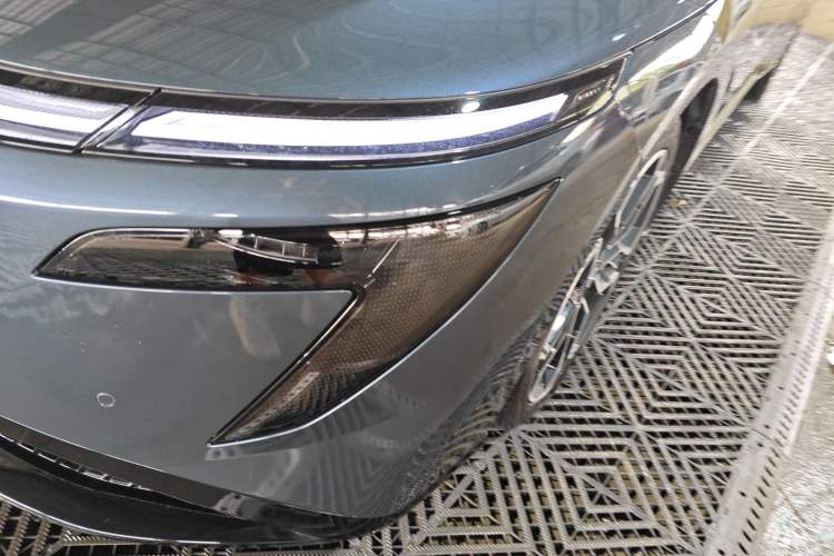 Used Nissan N7 2025 625 Max Left Front Headlight