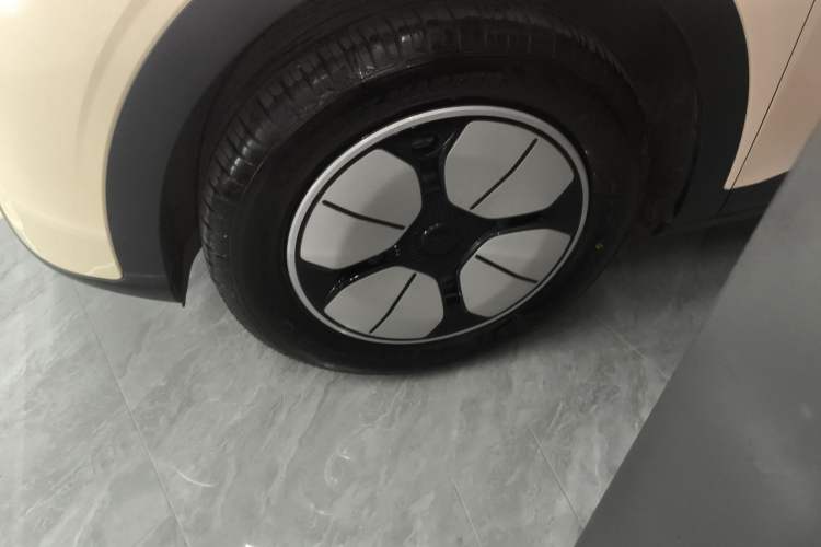 Used Geely Galaxy Geome 2025 310km Youth Edition Exterior 4